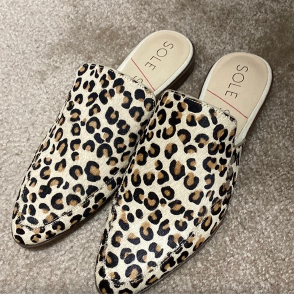 SOLD
Leopard loafers, cow hair upper
